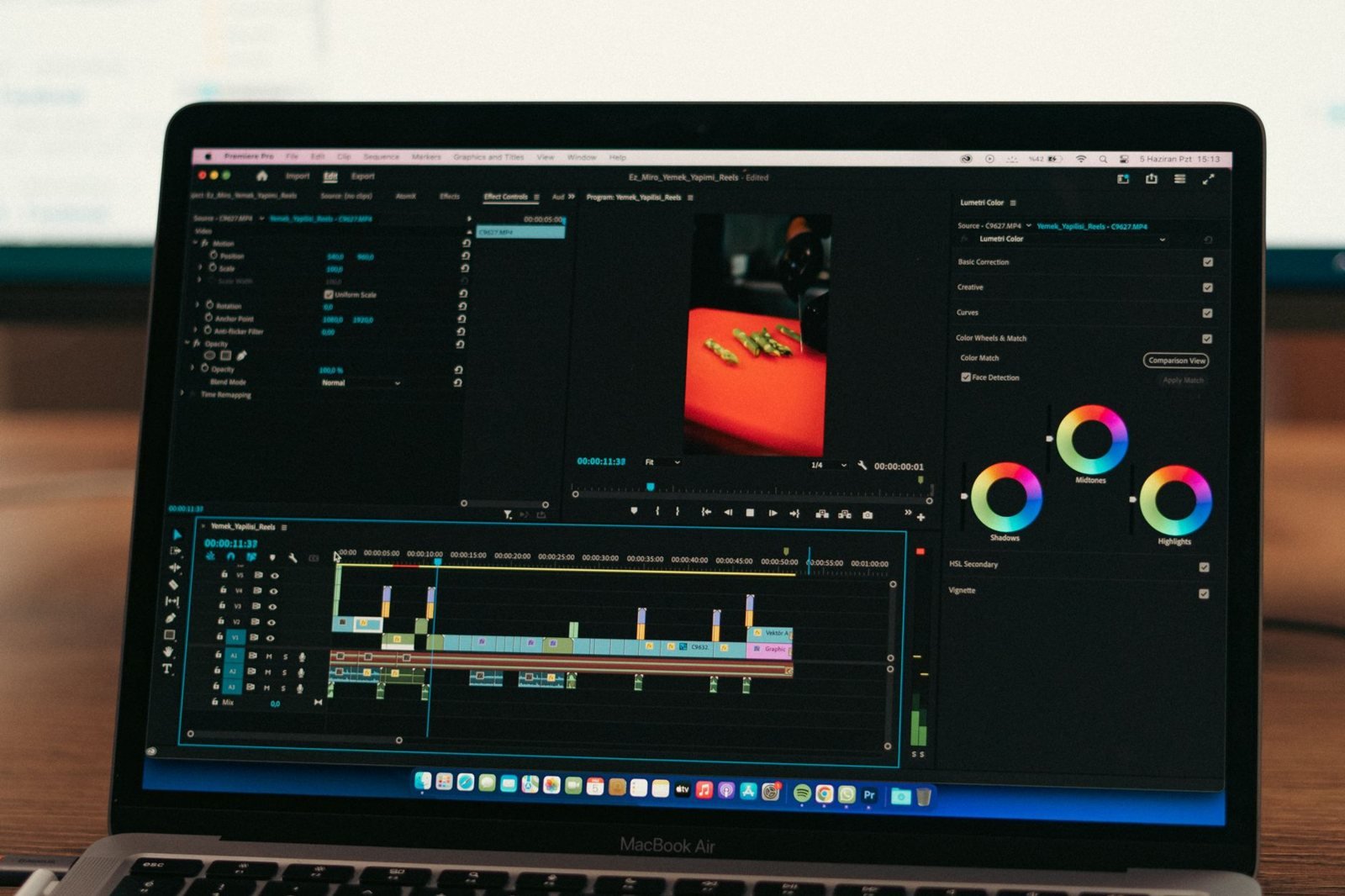 Dựng video Shorts trên máy tính