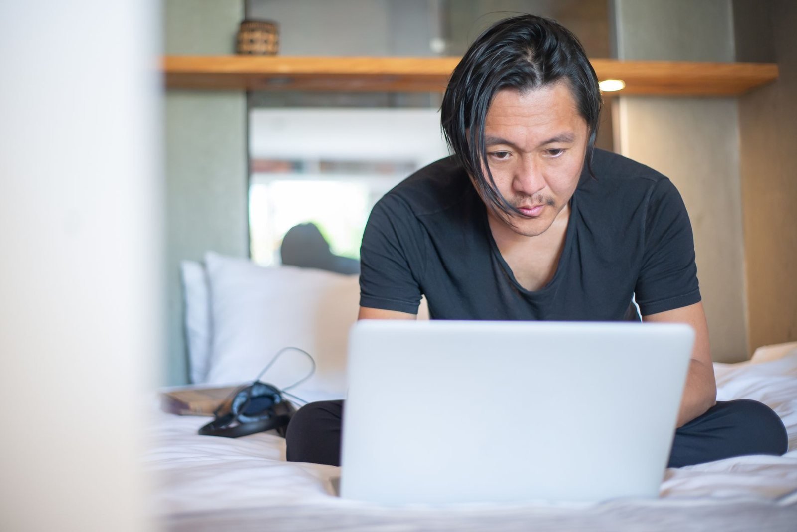 Làm nội dung YouTube tại nhà