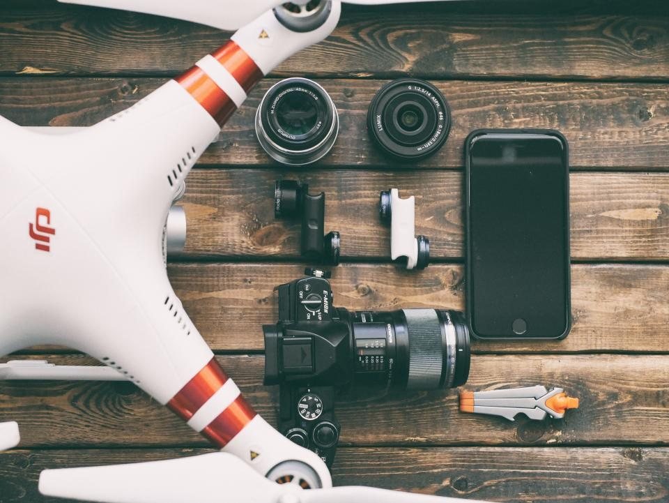 Thiết bị quay video để xây kênh YouTube ngoại